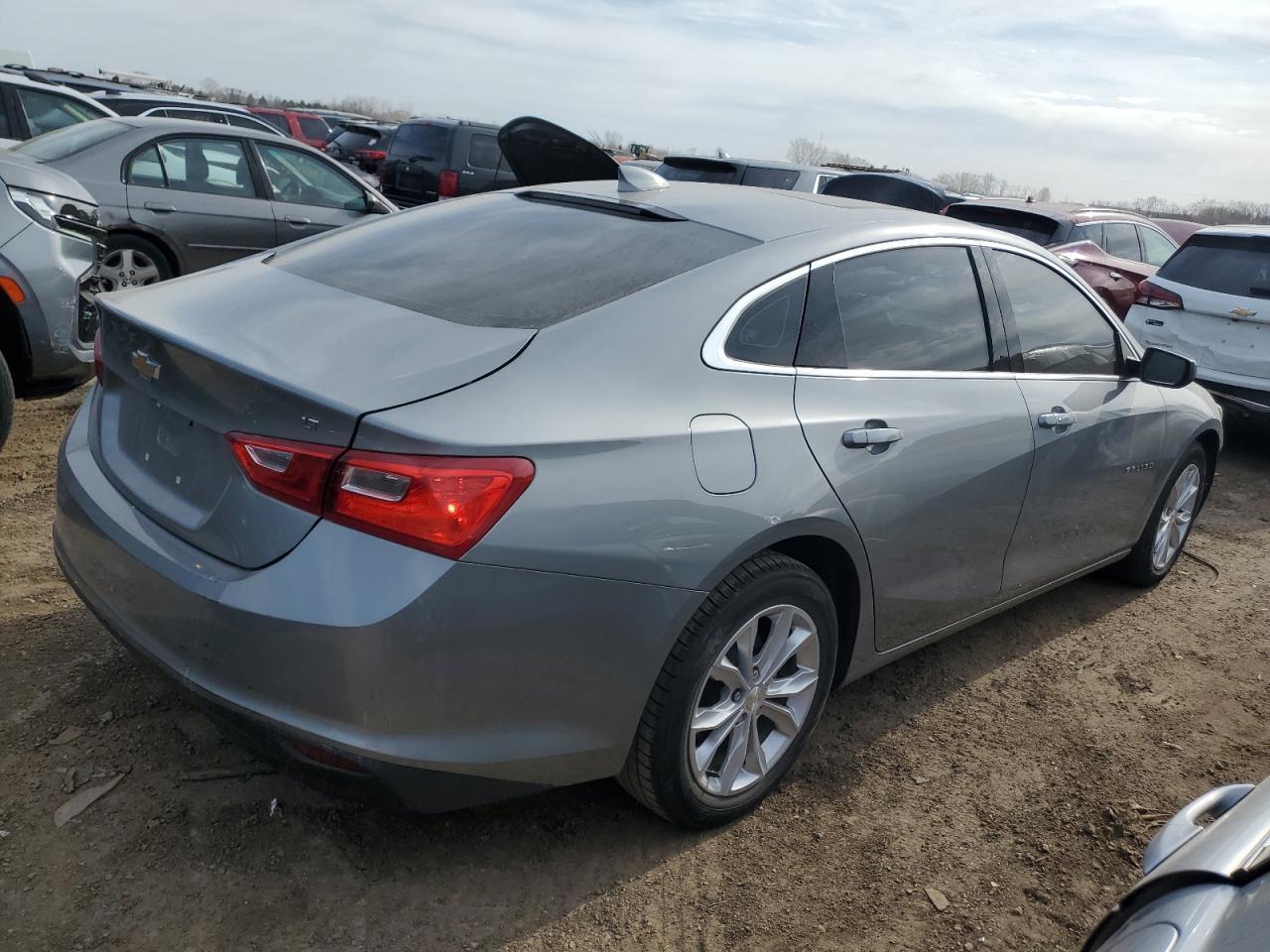 2023 Chevrolet Malibu Lt - Фото 3
