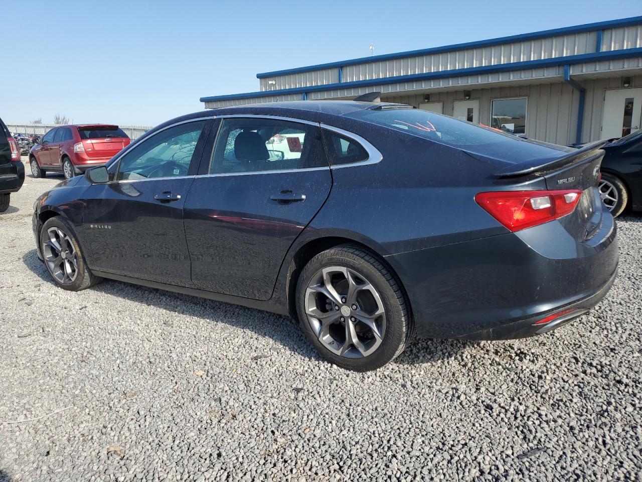 2019 Chevrolet Malibu Rs - Image 2