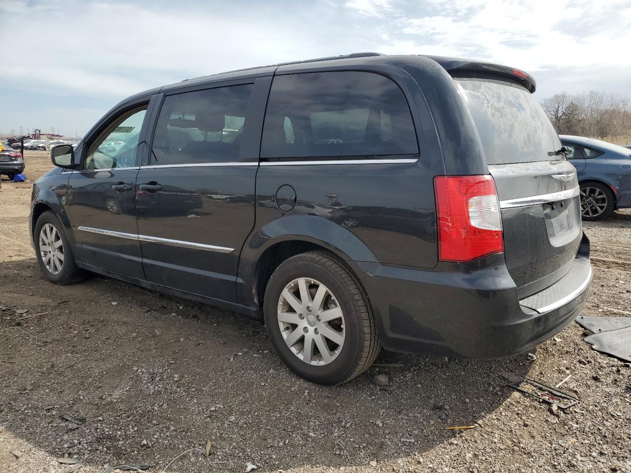 2013 Chrysler Town & Country Touring - Image 2