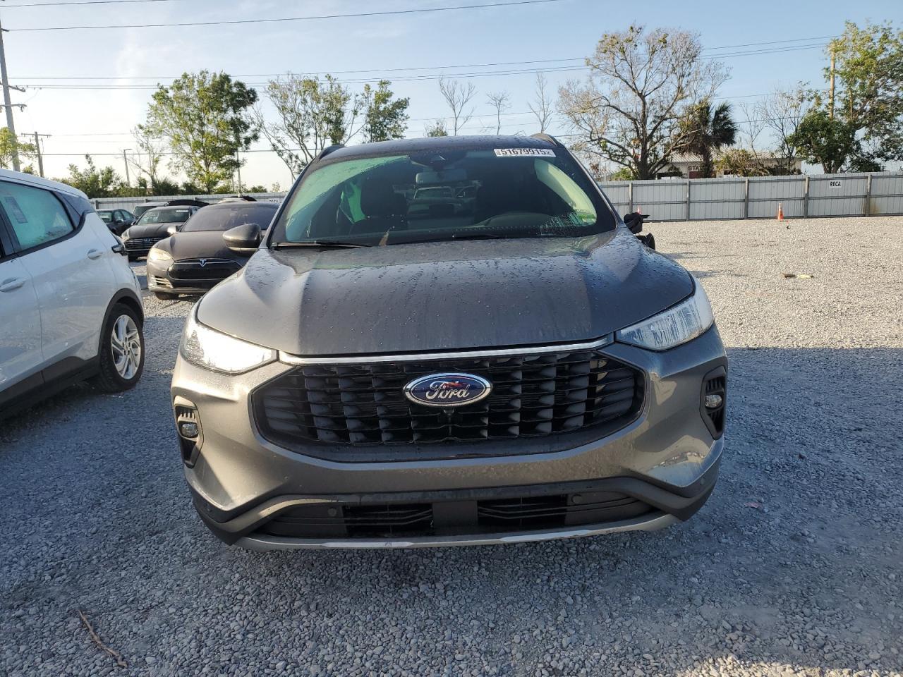 2024 Ford Escape Platinum - Image 5