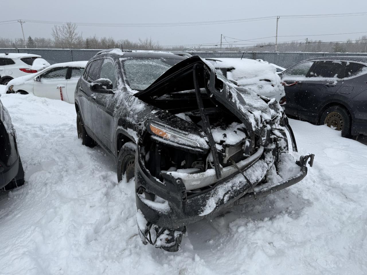2016 Jeep Cherokee Latitude - Image 4