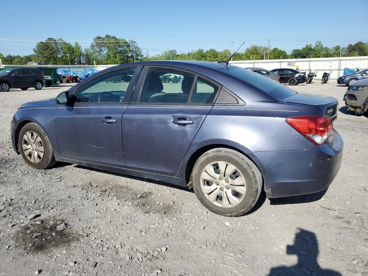 2013 Chevrolet Cruze Ls - Image 2