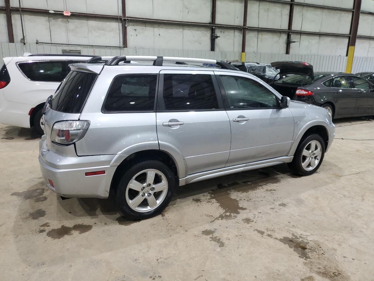 2005 Mitsubishi Outlander Limited - Image 3