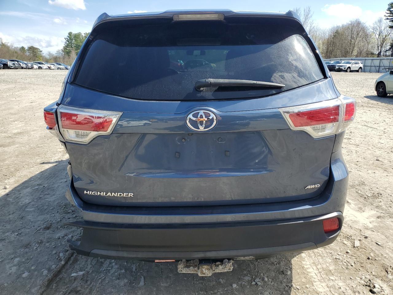 2016 Toyota Highlander Le - Фото 6