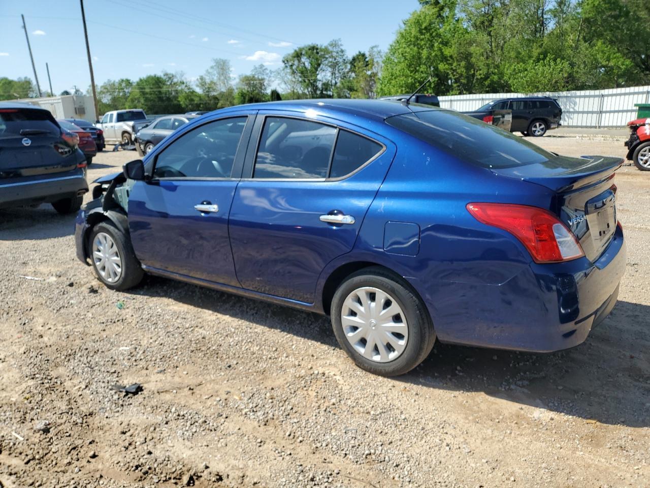 2019 Nissan Versa S - Image 2