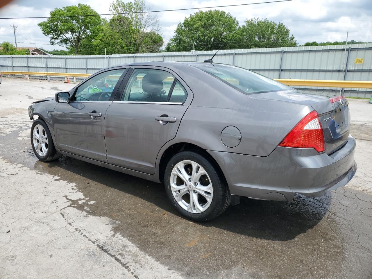 2012 Ford Fusion Se - Image 2