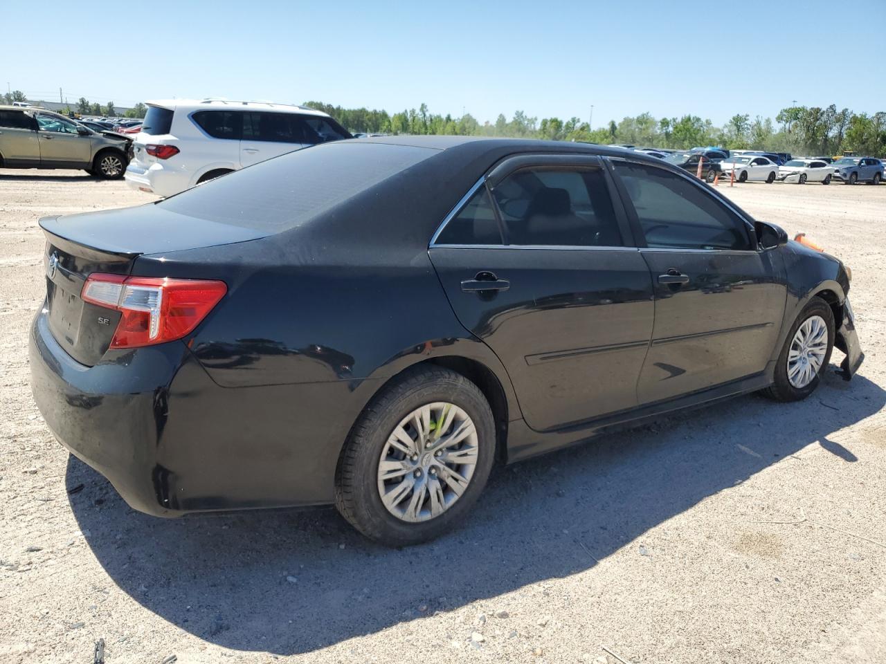 2014 Toyota Camry L - Фото 3