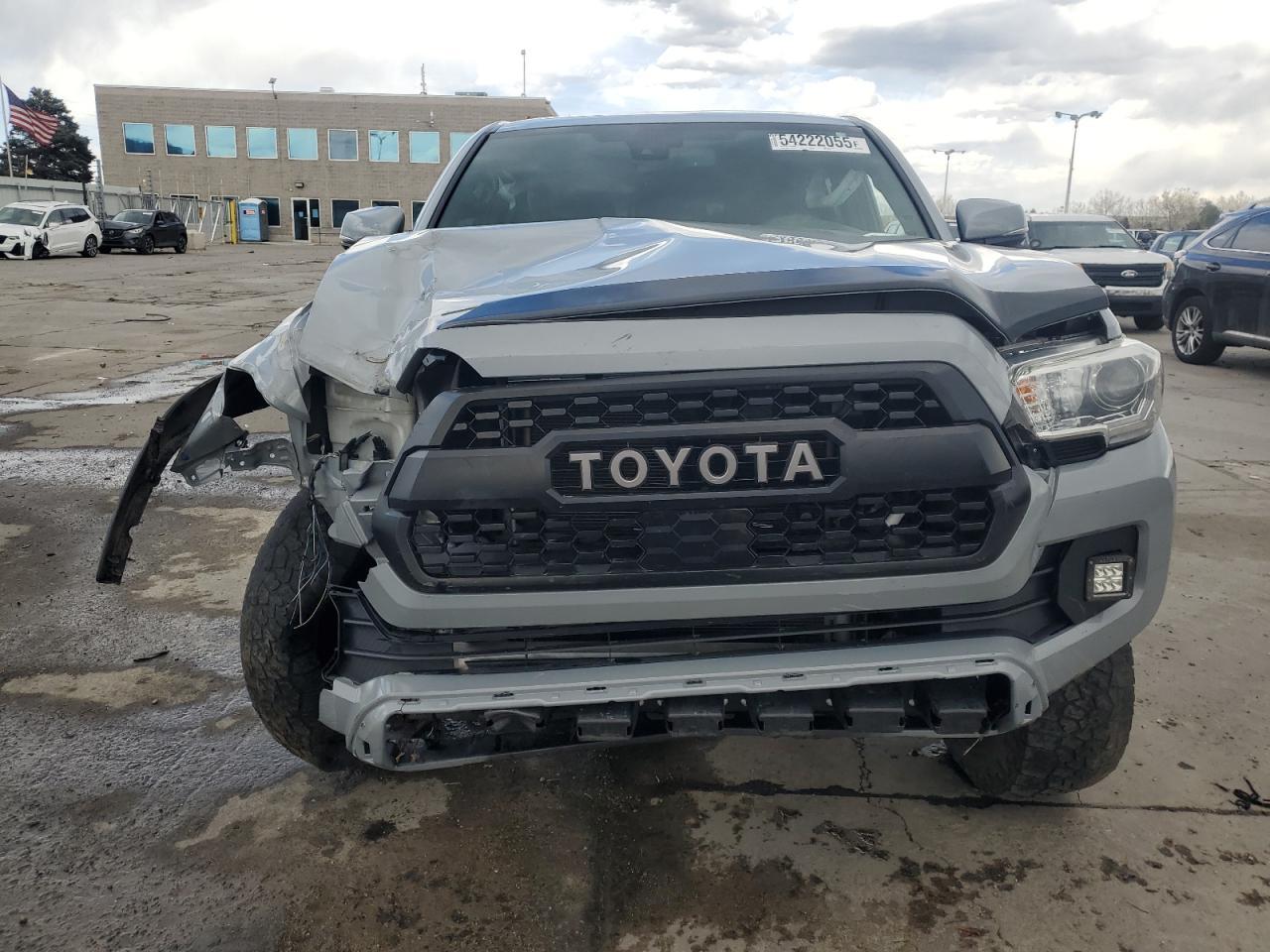 2018 Toyota Tacoma Double Cab - Фото 5