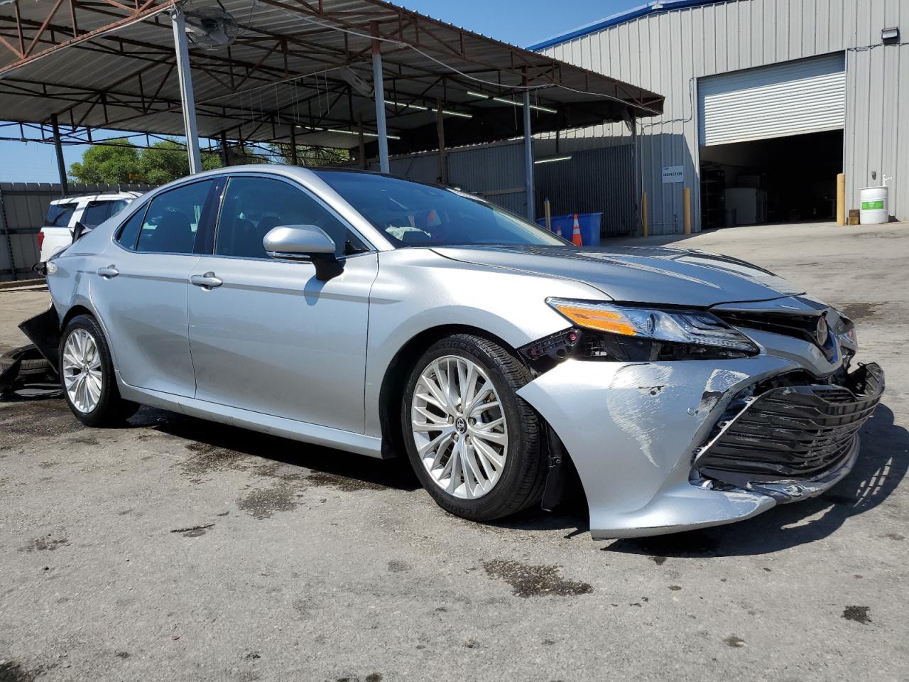 2018 Toyota Camry Xle - Image 4