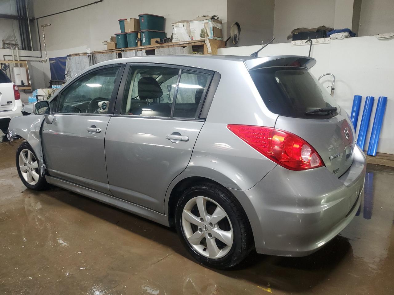 2012 Nissan Versa 1.8 S - Image 2