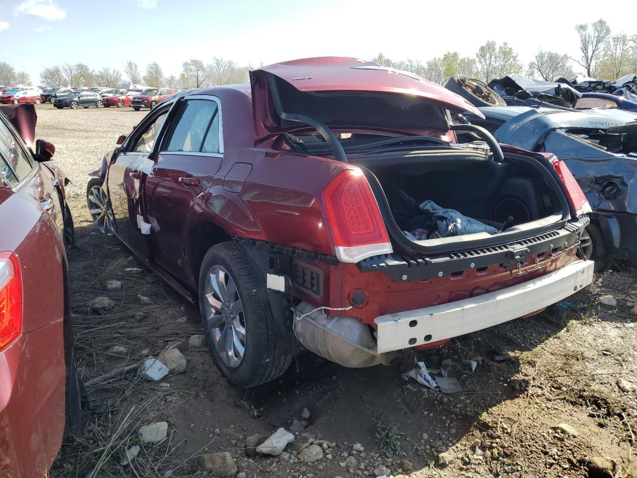 2017 Chrysler 300 Limited - Фото 3