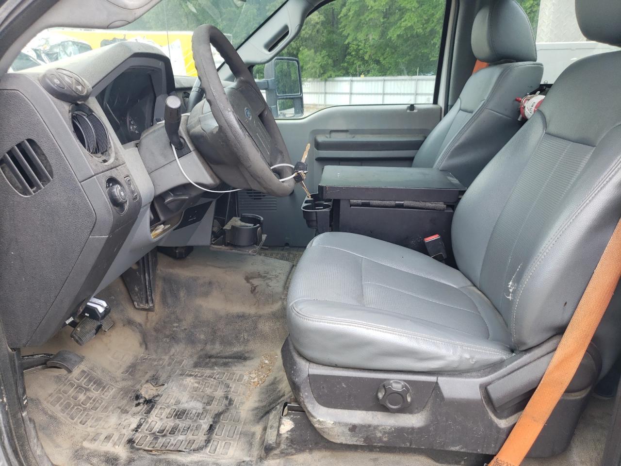 2015 Ford F450 Super Duty Bucket Truck - Фото 6