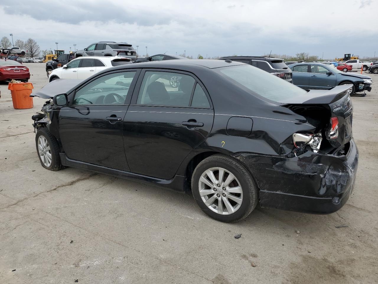 2010 Toyota Corolla Base - Фото 2