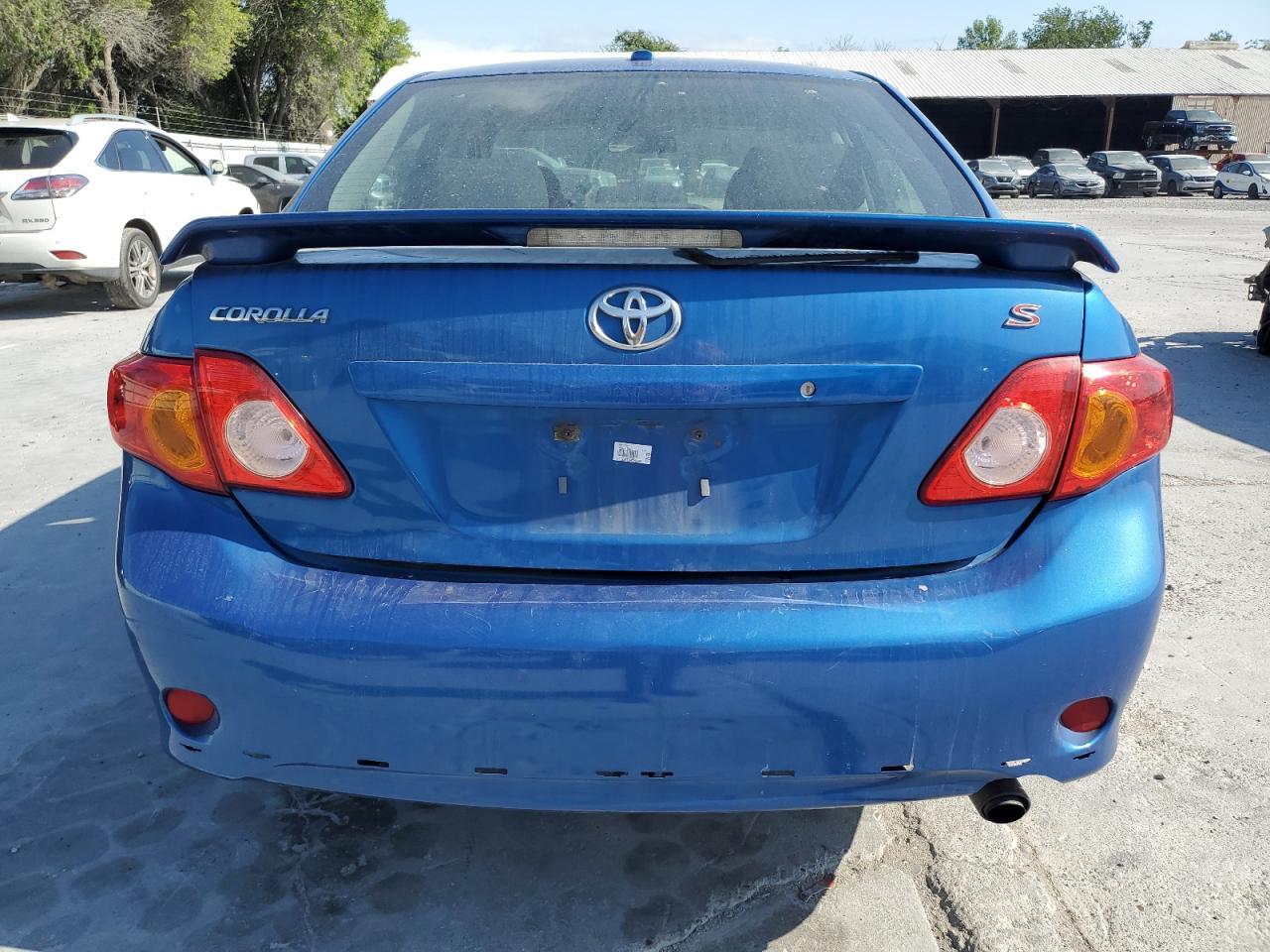 2010 Toyota Corolla Base - Фото 6
