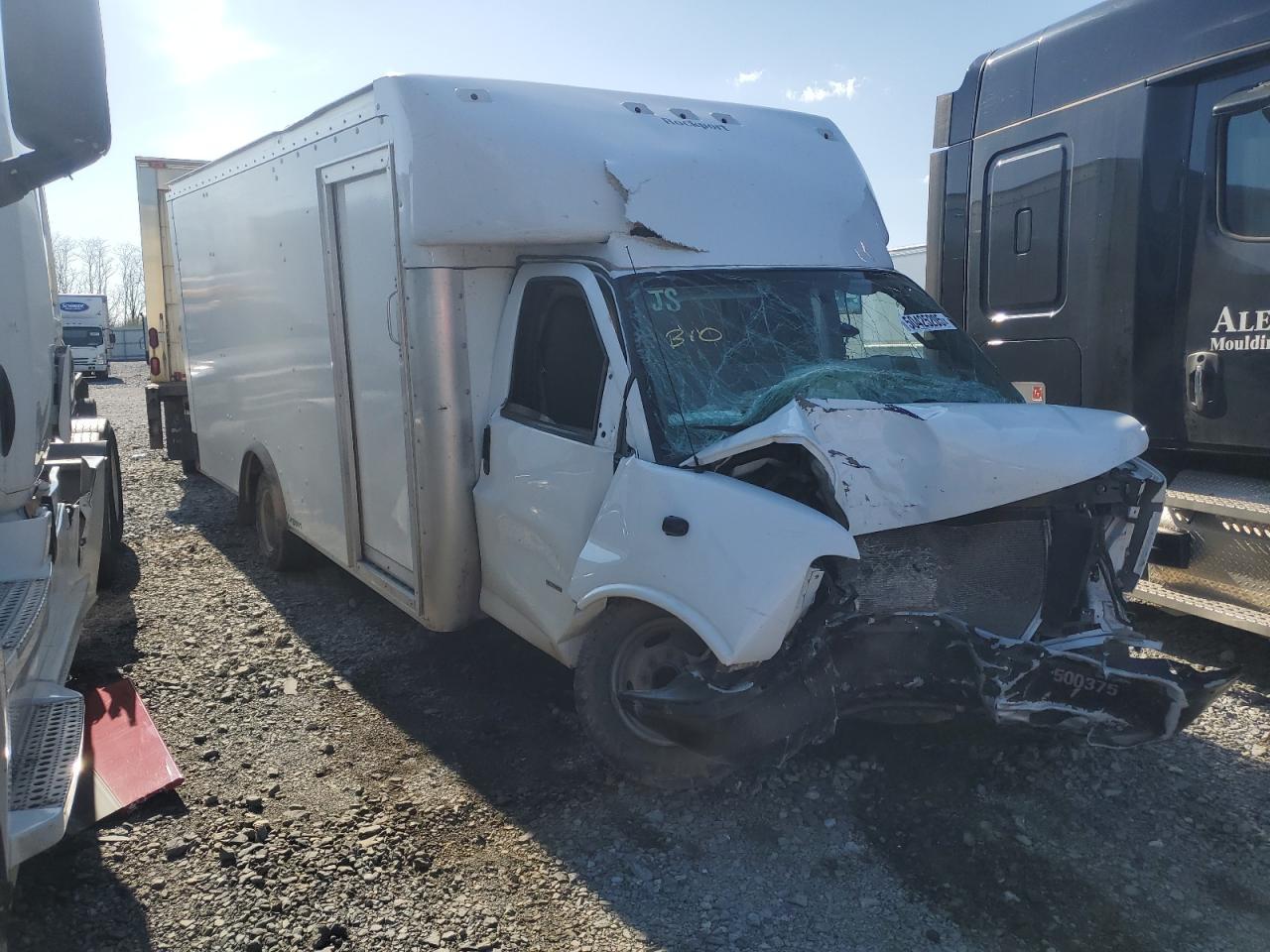 2022 Chevrolet Express G3500 - Image 4