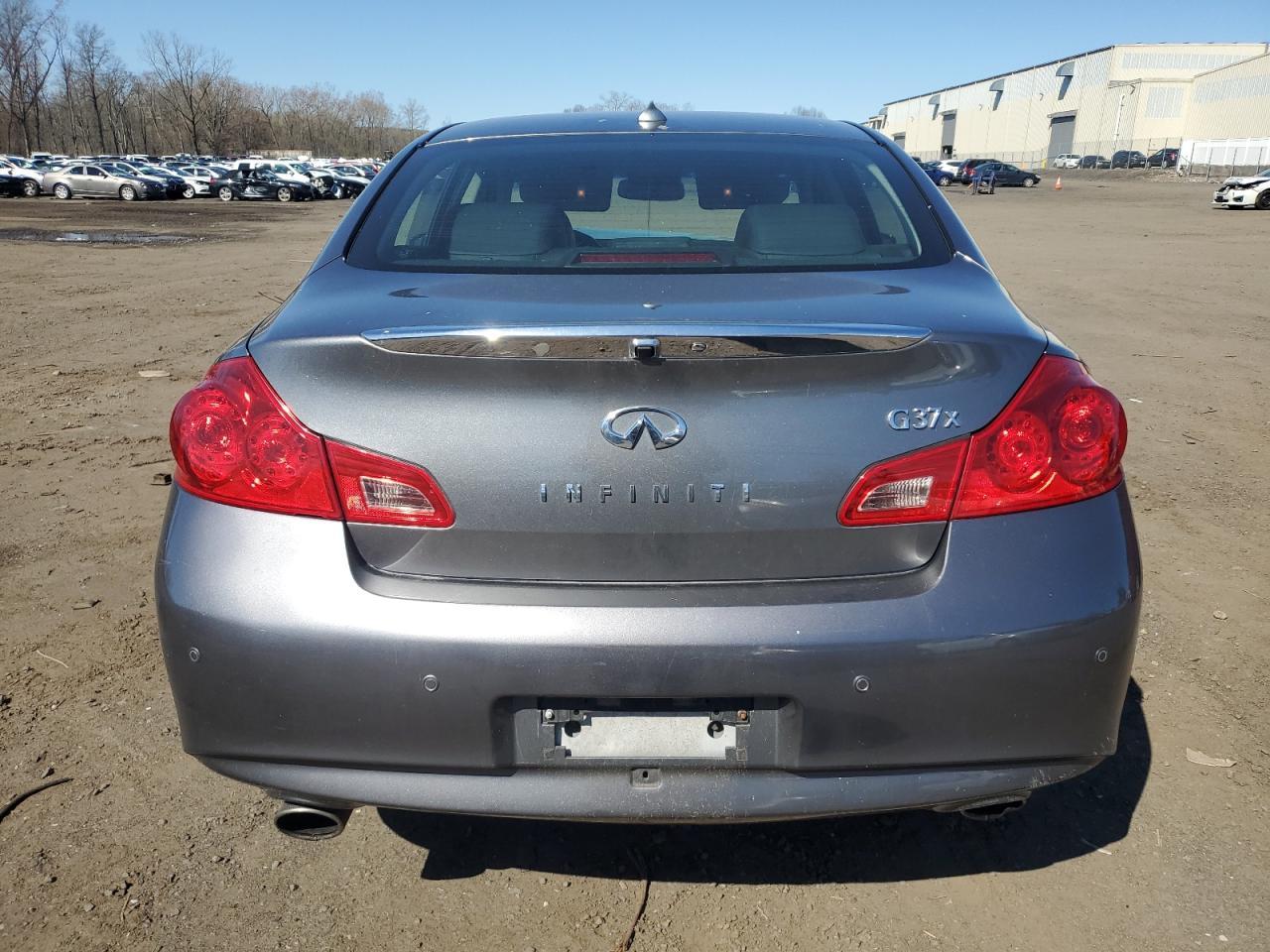 2013 Infiniti G37 - Image 6