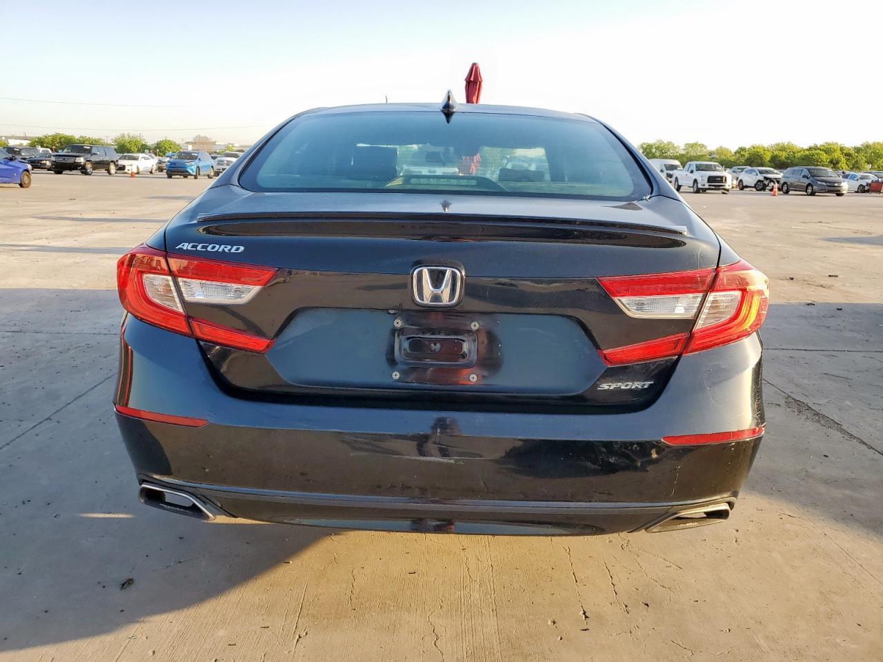 2019 Honda Accord Sport - Image 6