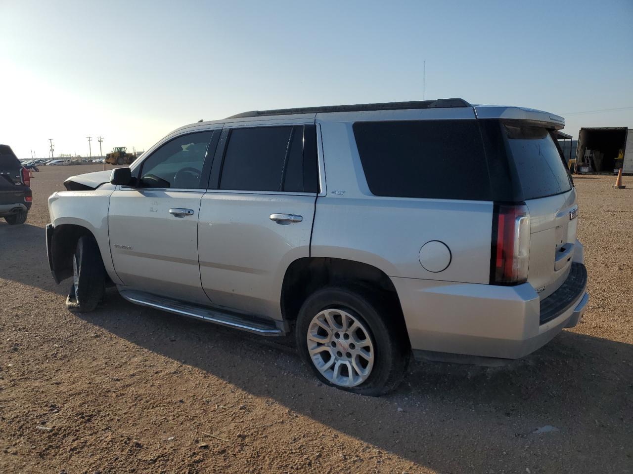 2015 GMC Yukon Slt - Image 2