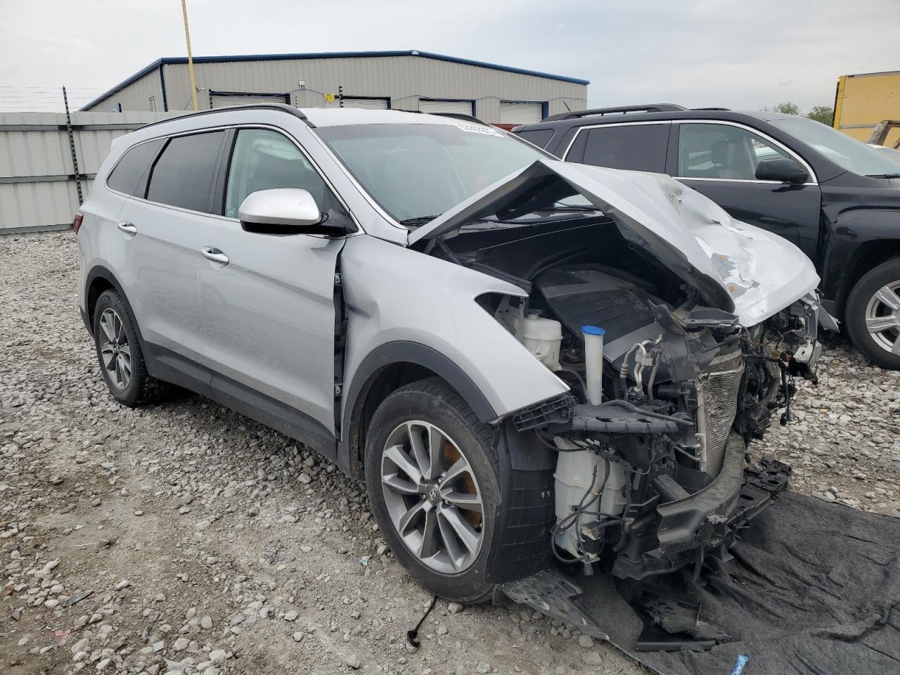 2017 Hyundai Santa Fe Se - Фото 4