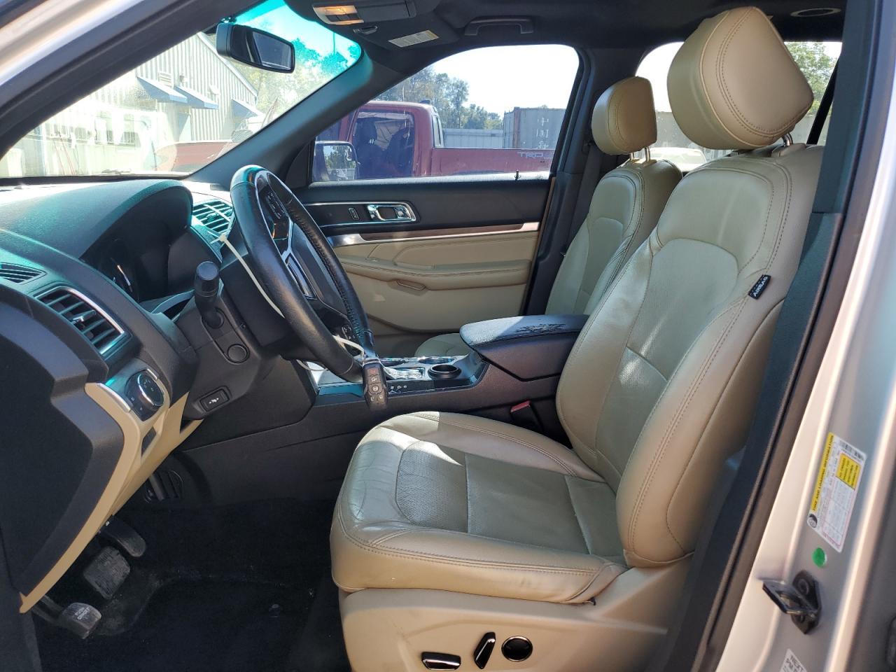 2016 Ford Explorer Limited - Image 7