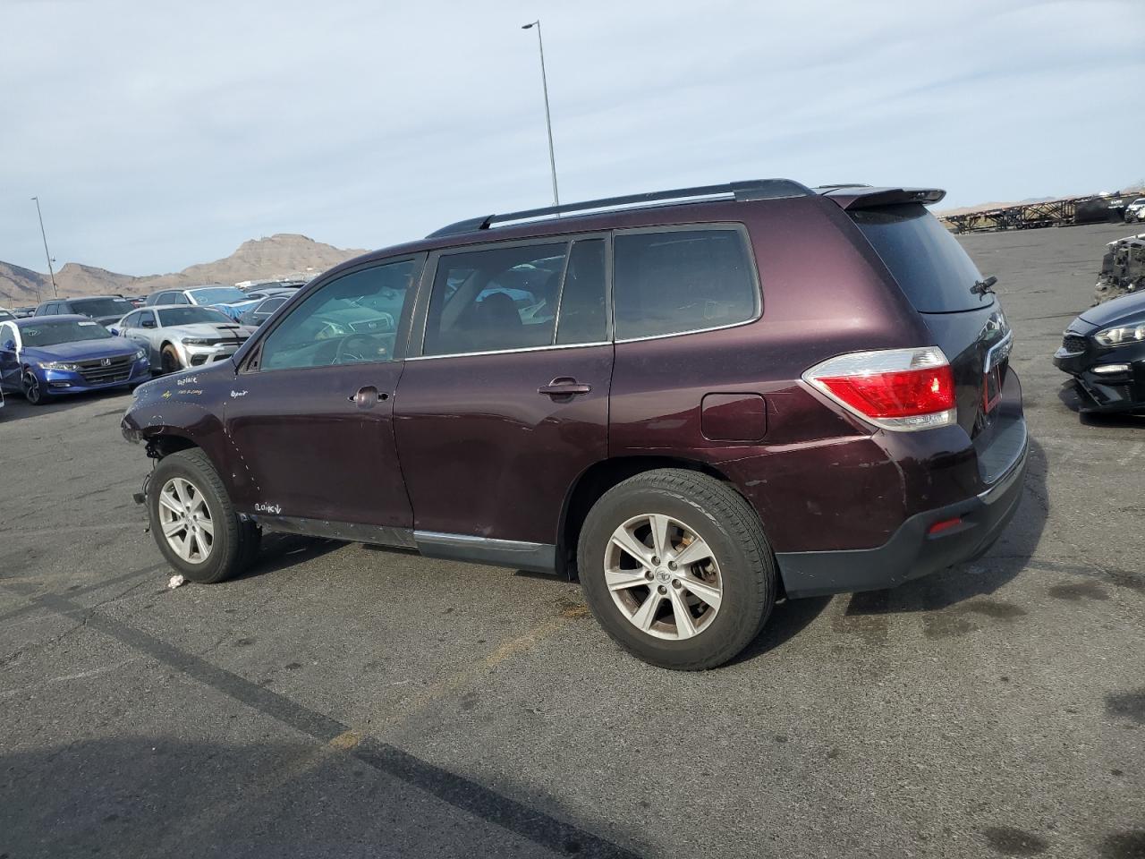 2013 Toyota Highlander Base - Фото 2