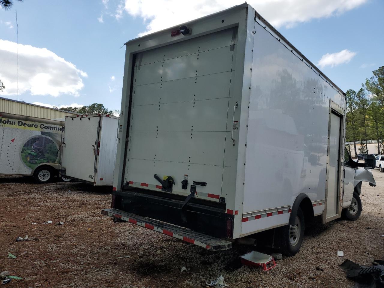2022 Chevrolet Express G3500 - Image 6