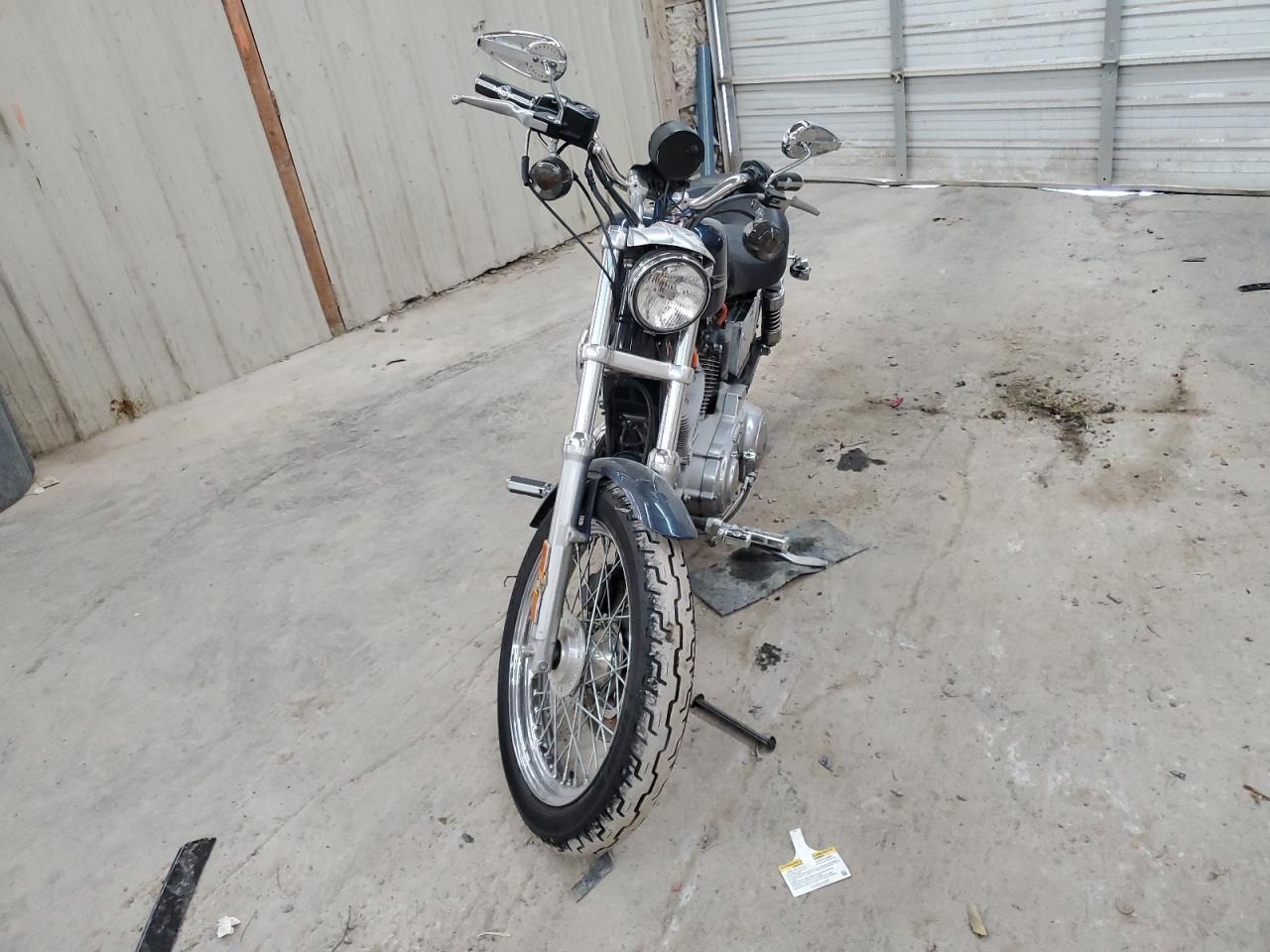 2001 Harley-Davidson Xl883 - Image 2