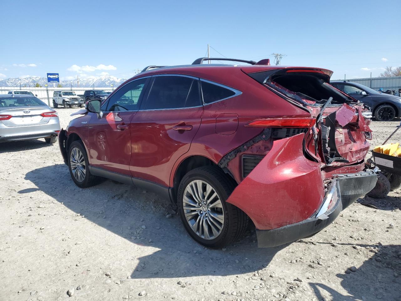 2021 Toyota Venza Le - Image 2