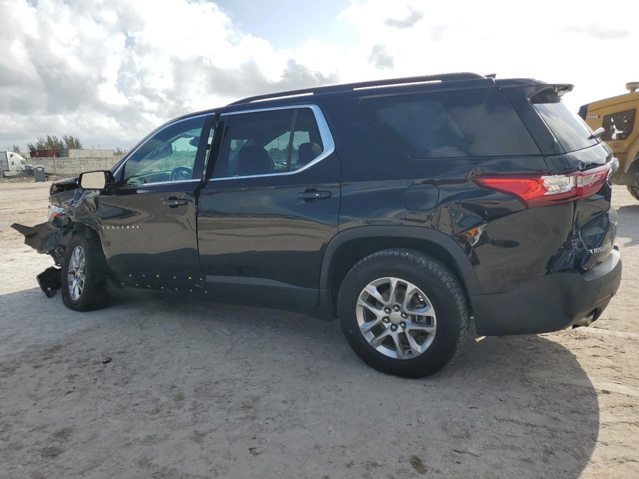 2019 Chevrolet Traverse Lt - Фото 2