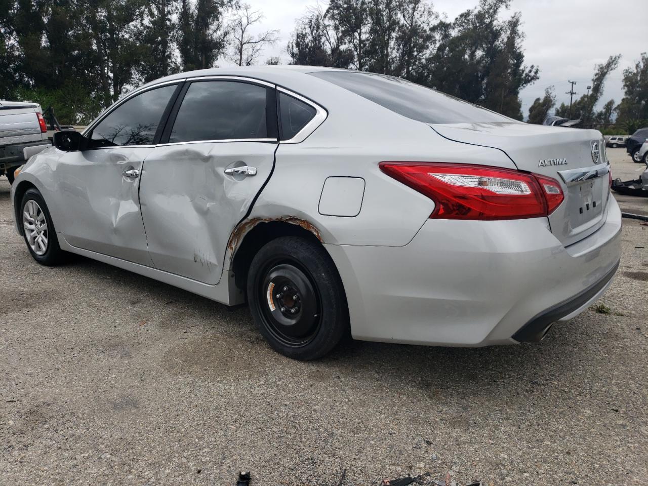 2017 Nissan Altima 2.5 - Фото 2