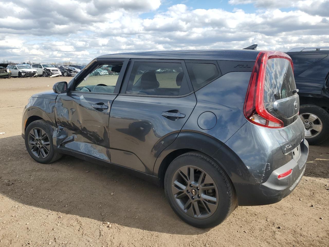 2020 Kia Soul Ex - Image 2
