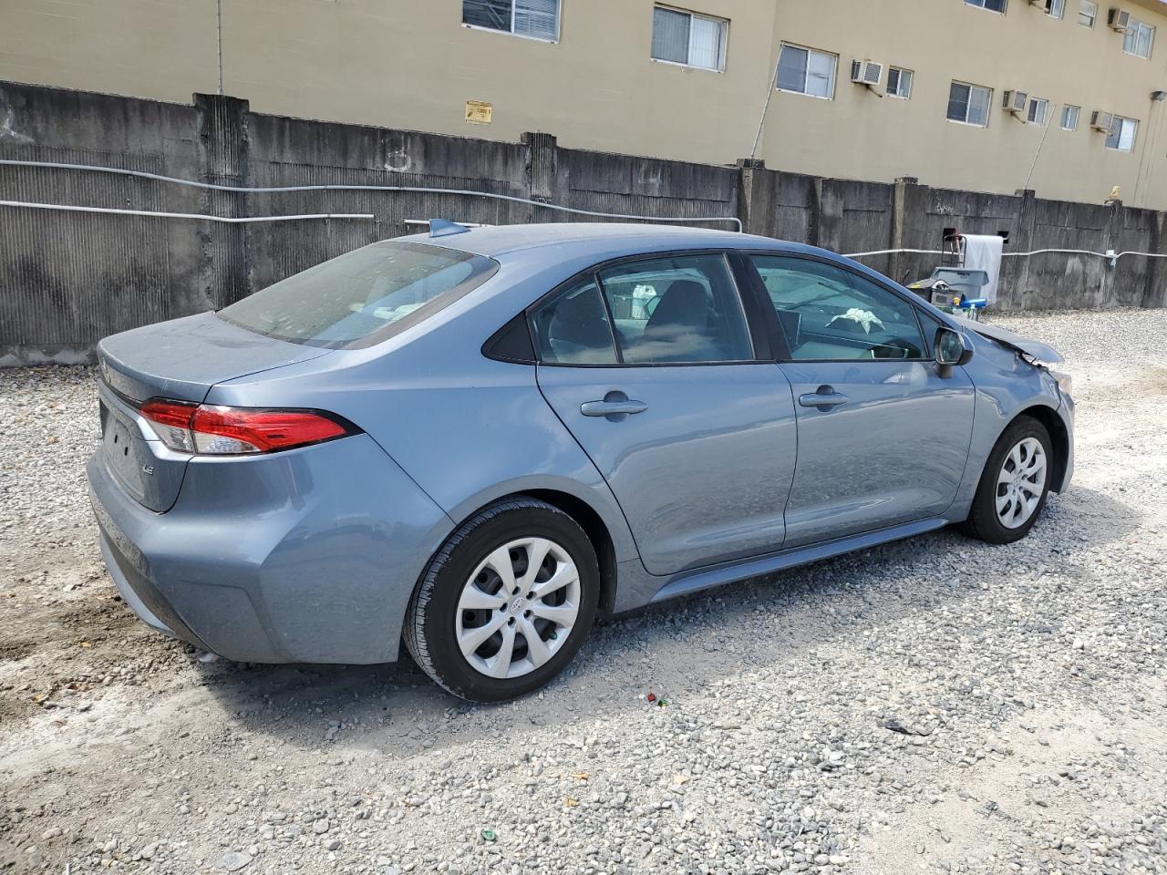 2021 Toyota Corolla Le - Фото 3