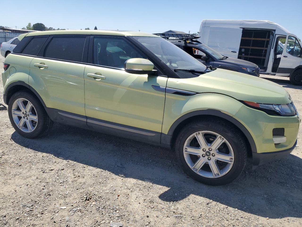 2013 Land Rover Range Rover Evoque Pure Premium - Image 4
