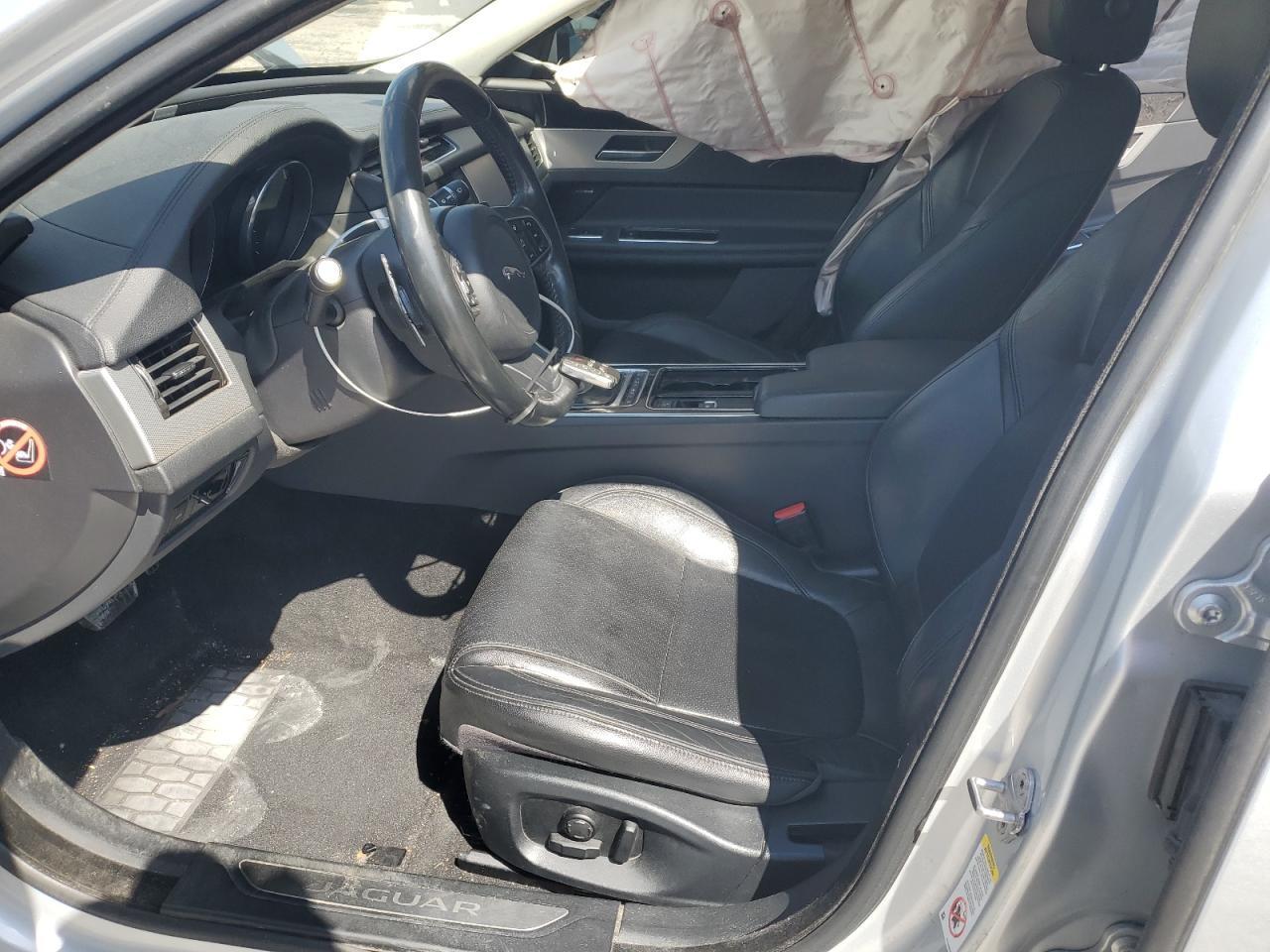 2016 Jaguar Xf Prestige - Image 7