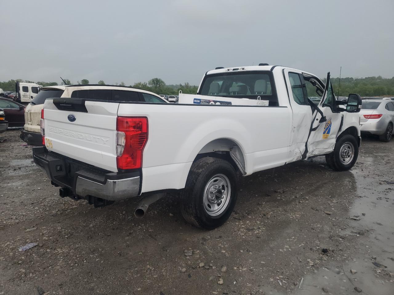 2022 Ford F250 Super Duty - Image 3