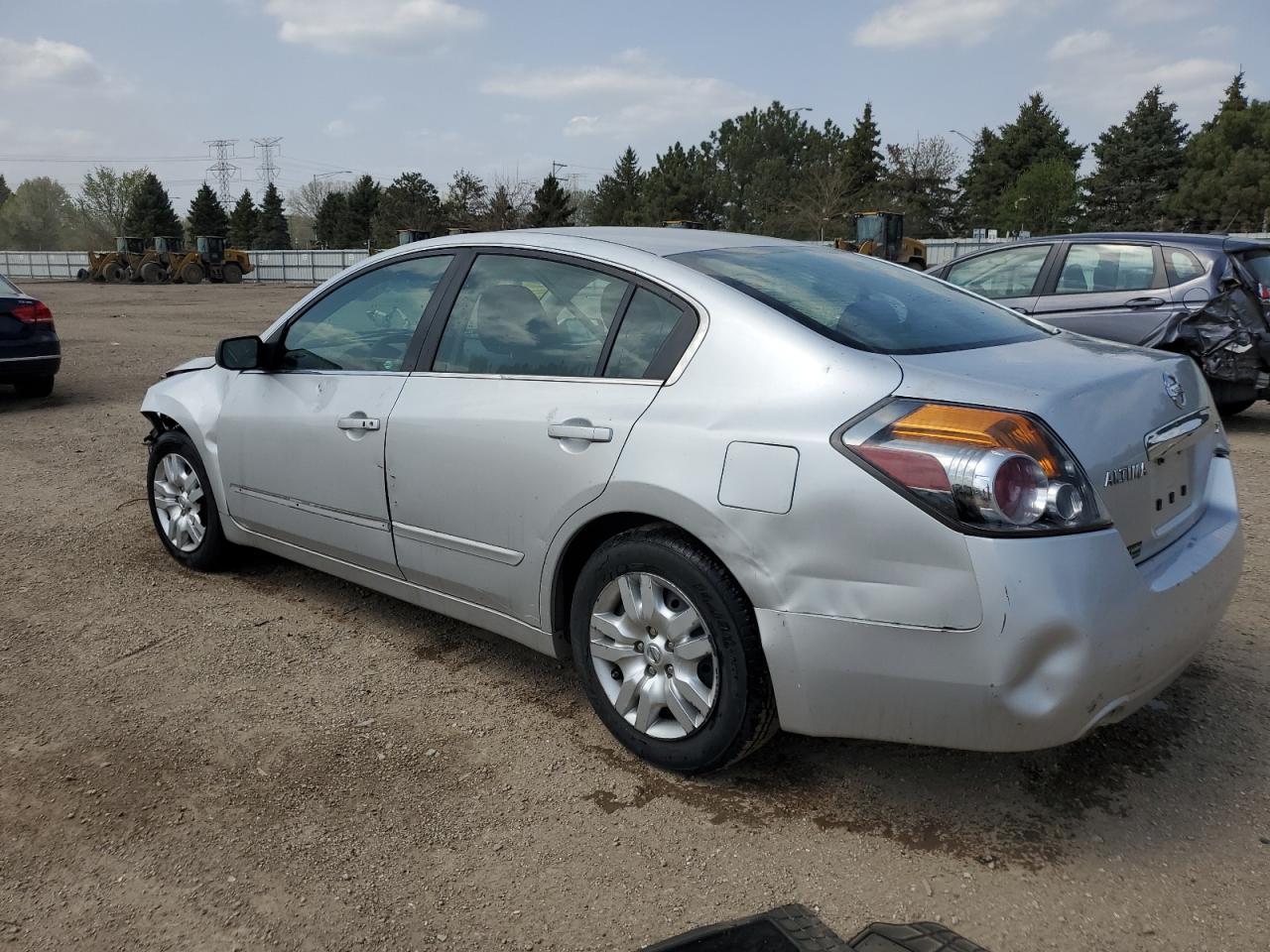 2012 Niss Altima - Фото 2