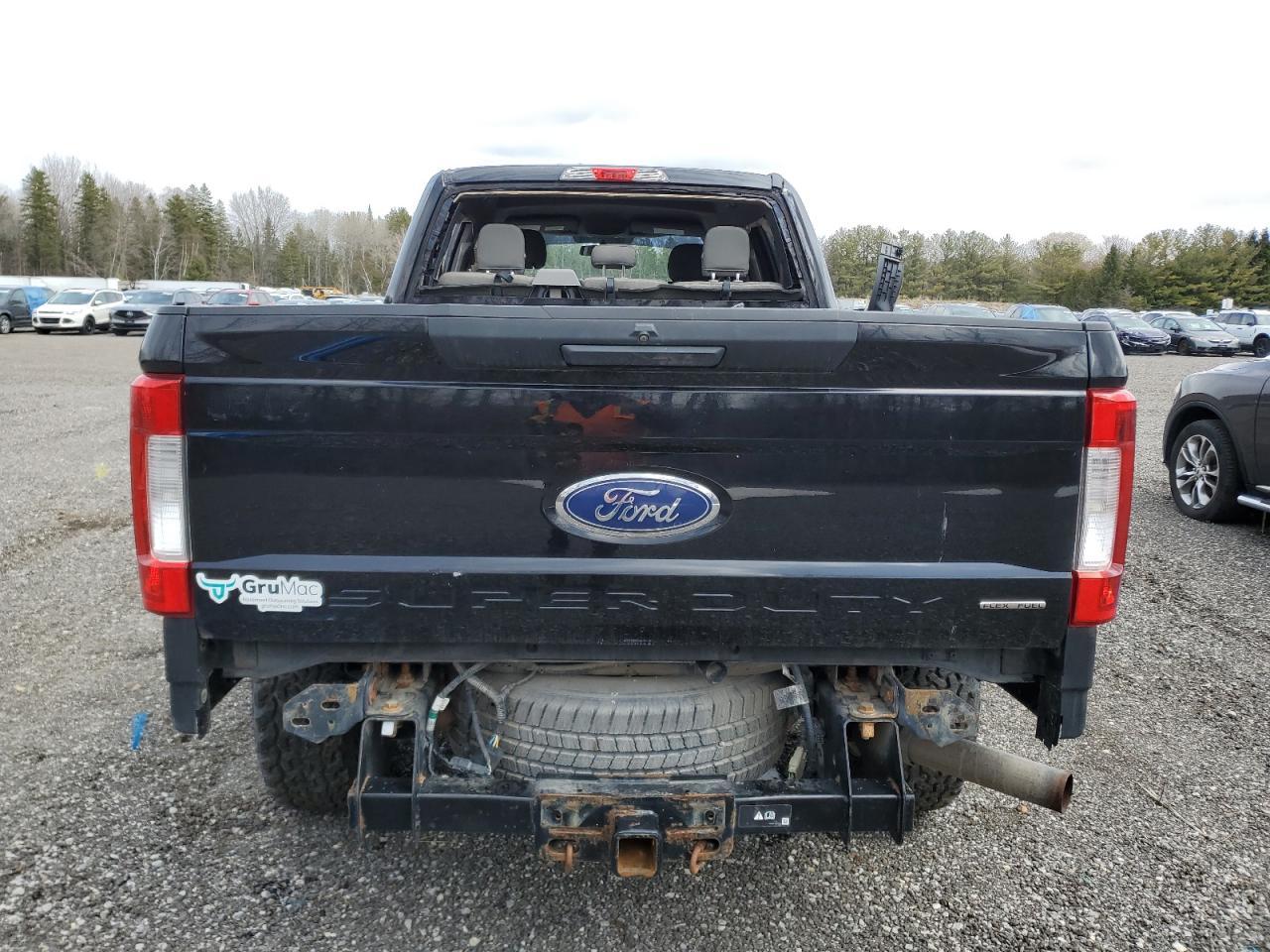 2017 Ford F250 Super Duty - Фото 6