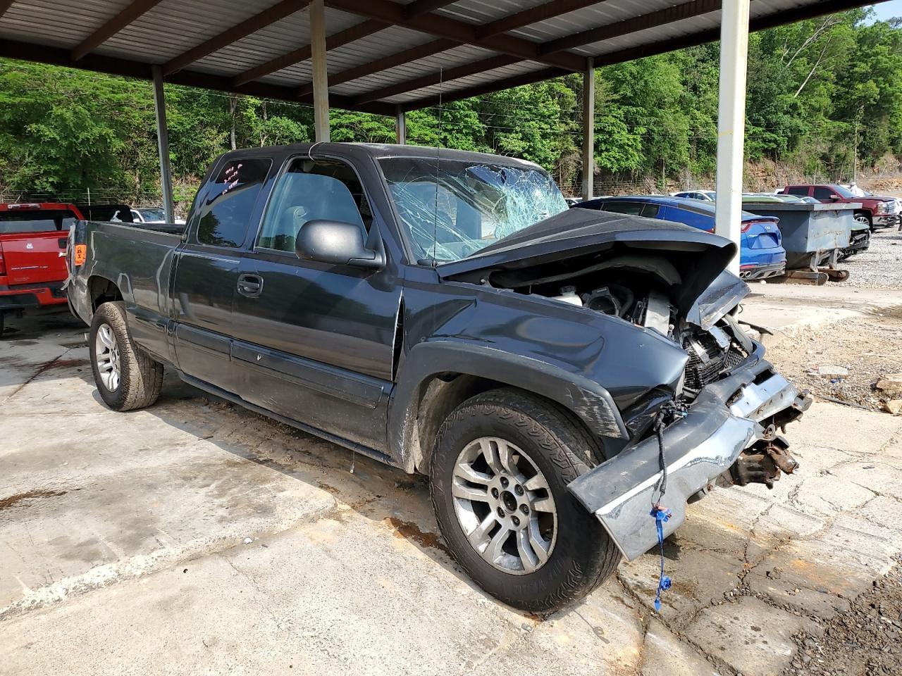 2004 Chevrolet Silverado C1500 - Image 4