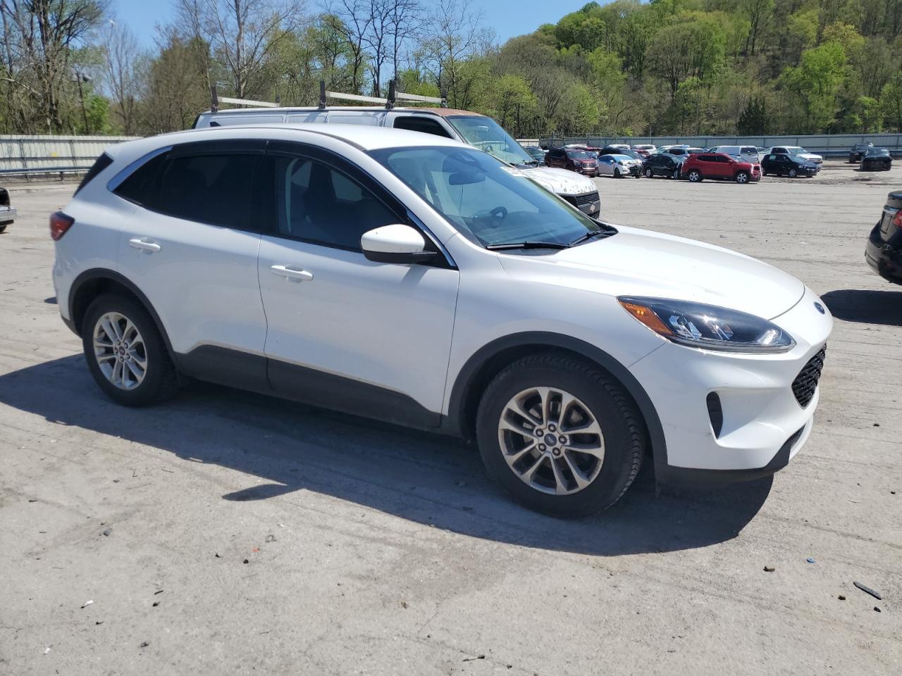 2021 Ford Escape Se - Фото 4