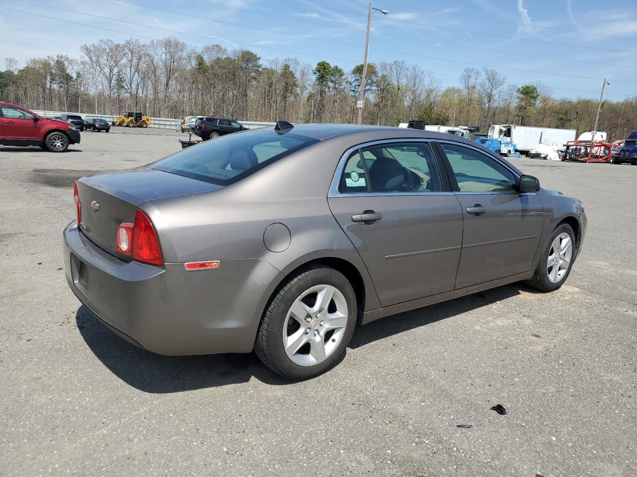 2012 Chevrolet Malibu Ls - Фото 3