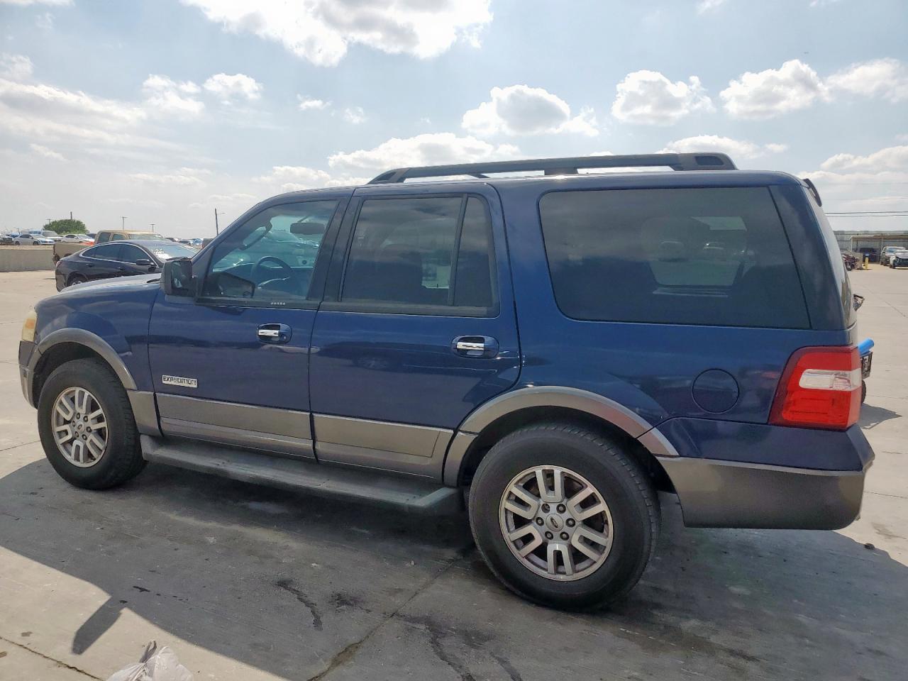2007 Ford Expedition Xlt - Image 2