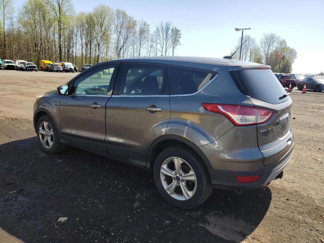 2013 Ford Escape Se - Фото 2