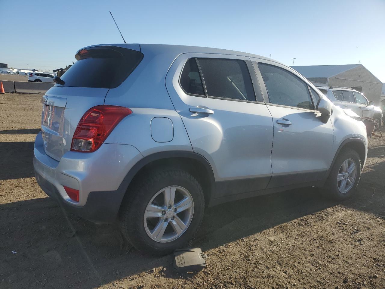 2020 Chevrolet Trax Ls - Фото 3