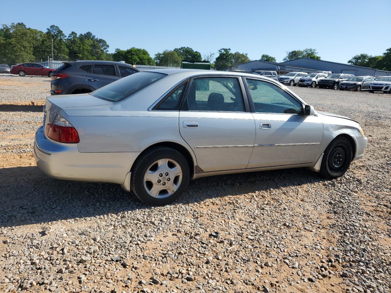 2004 Toyota Avalon Xl - Image 3