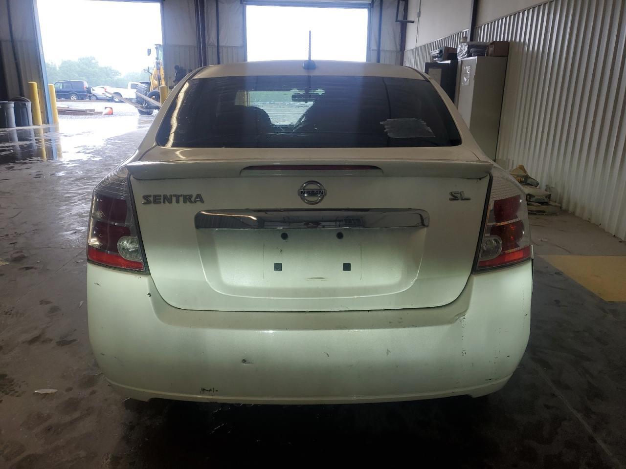 2011 Nissan Sentra 2.0 - Image 6