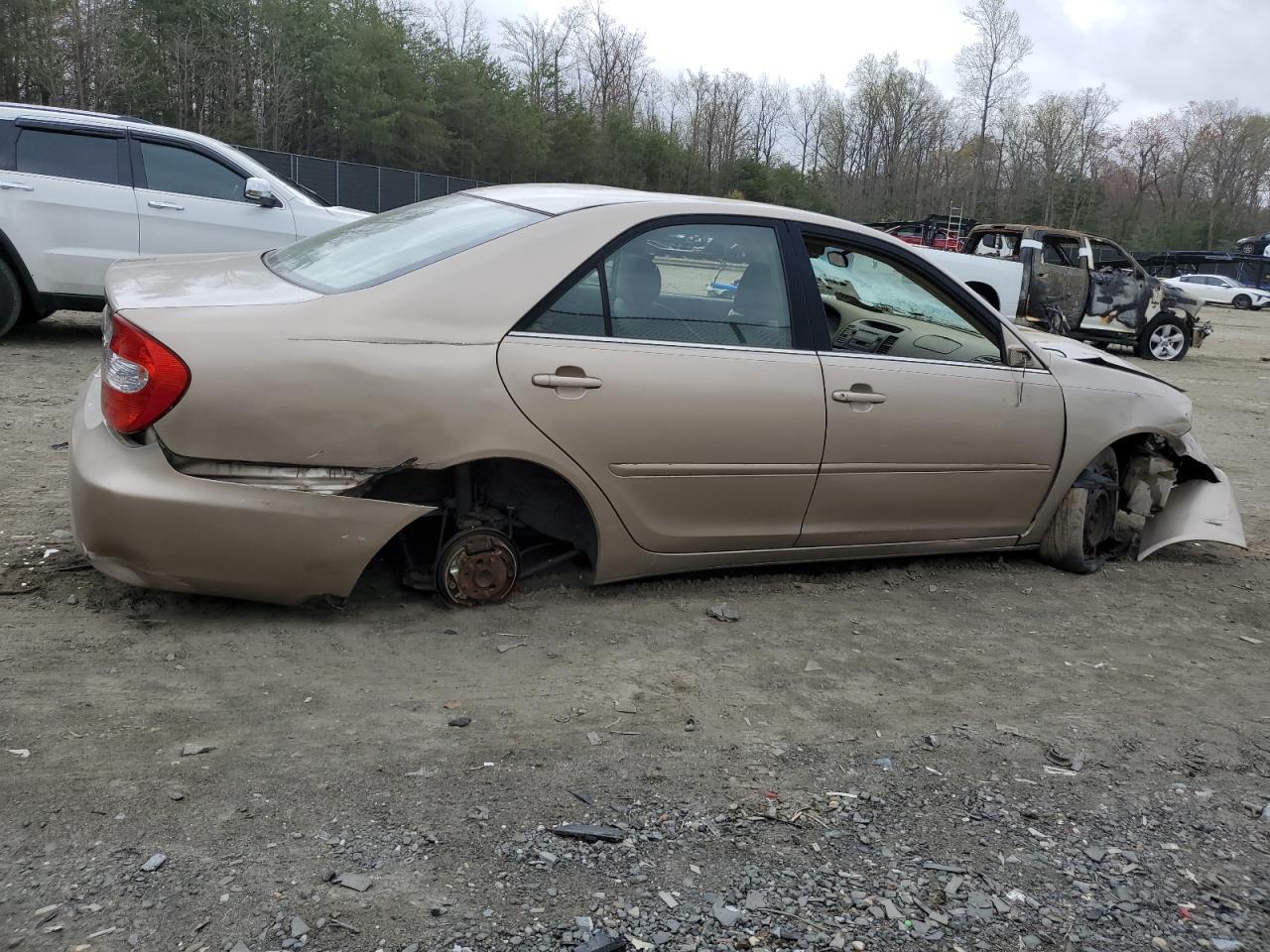 2004 Toyota Camry Le - Фото 3