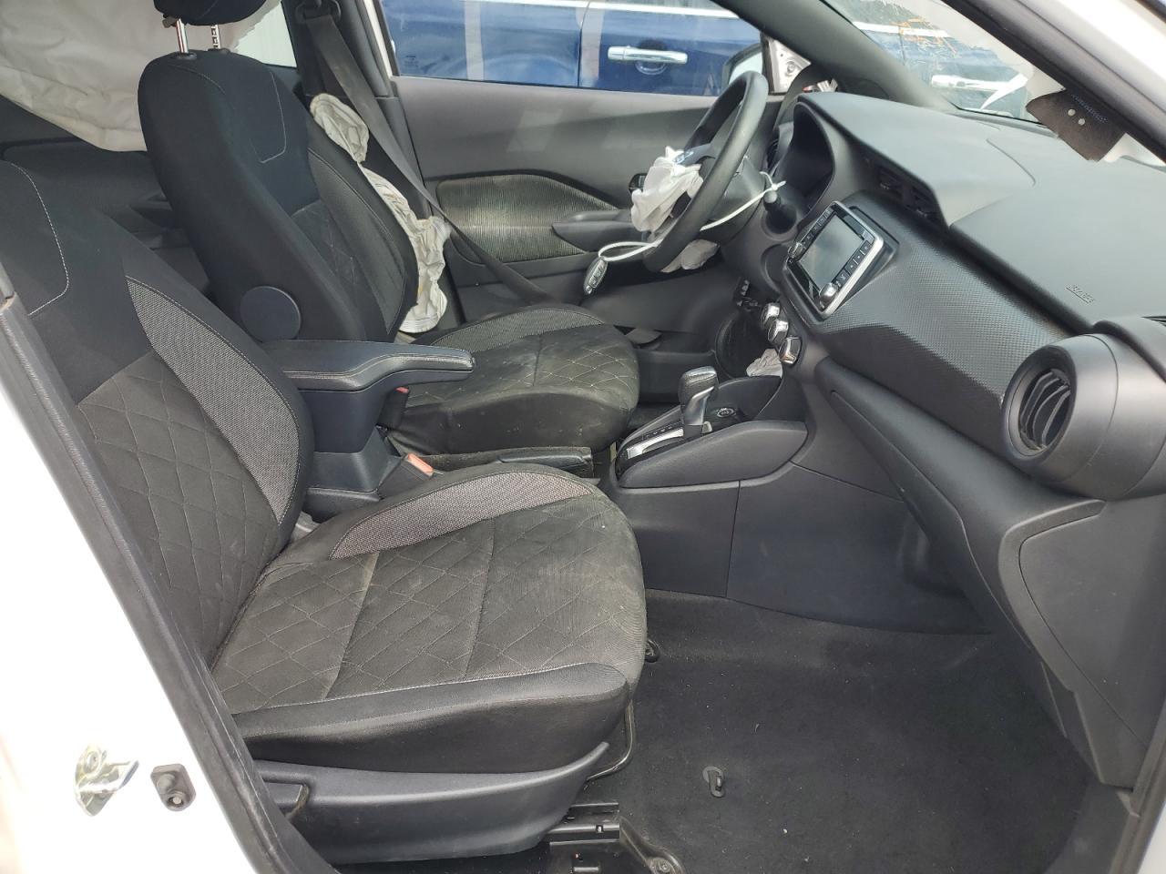 2020 Nissan Kicks S - Фото 7