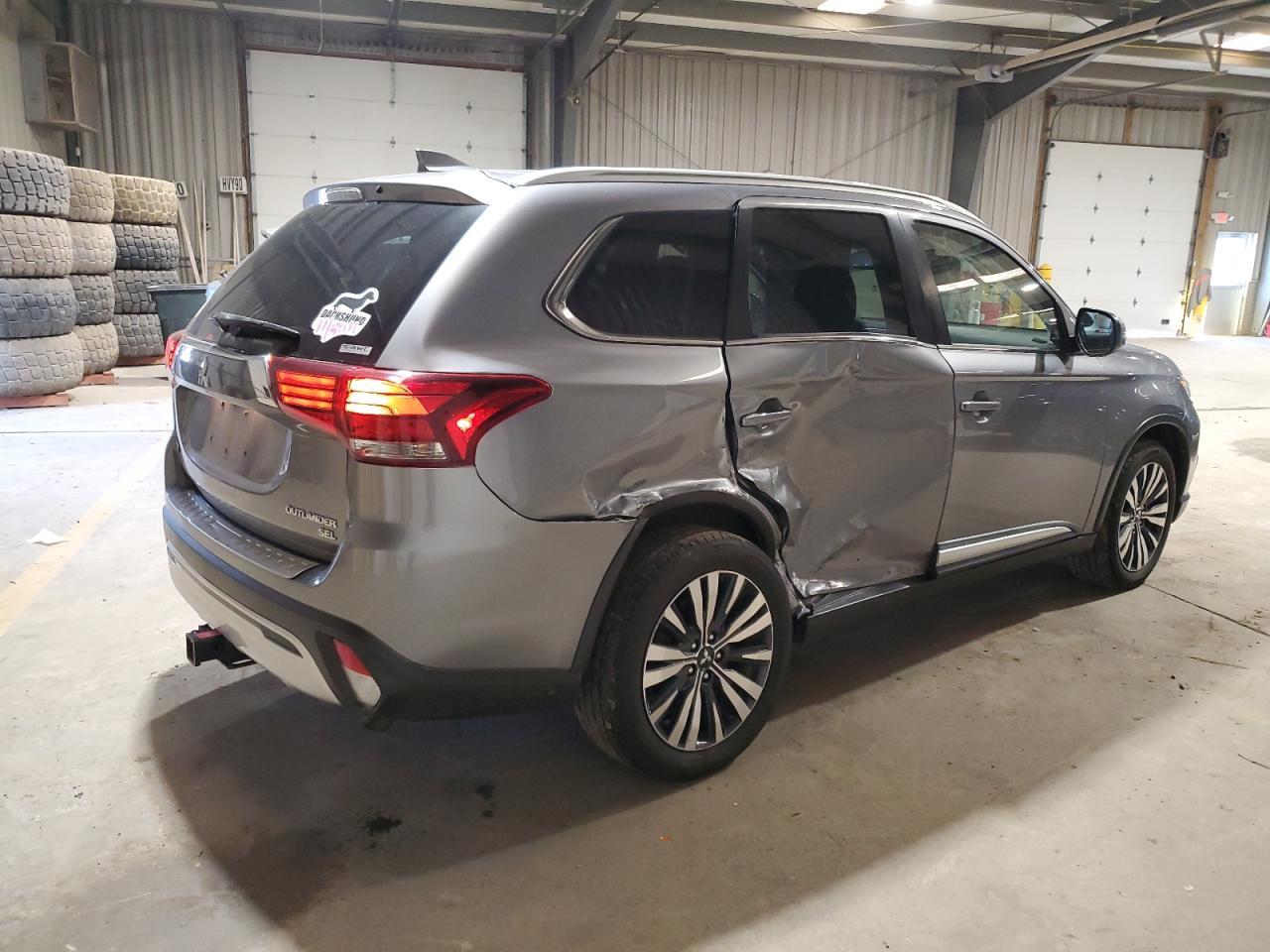 2019 Mitsubishi Outlander Se - Фото 3