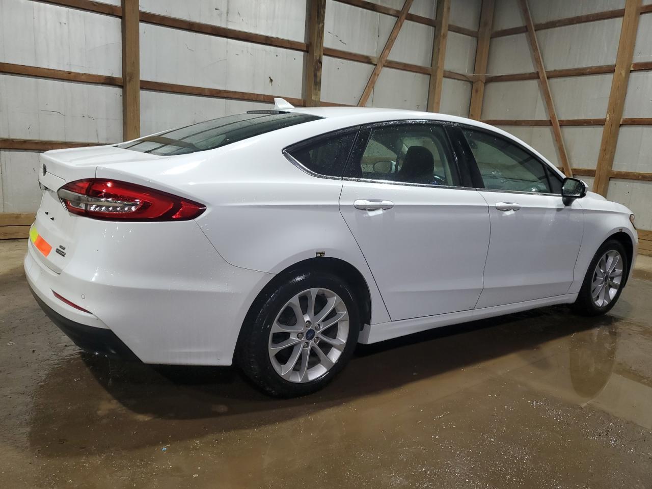 2020 Ford Fusion Se - Фото 3