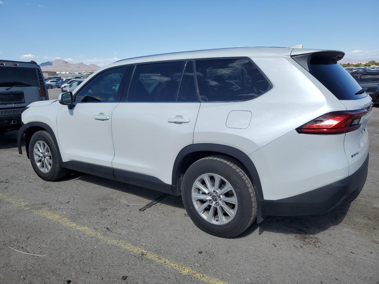 2024 Toyota Grand Highlander Xle - Image 2